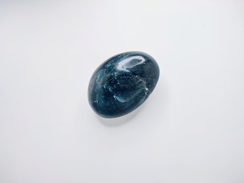 Blue Apatite Round Palm Stone (A)
